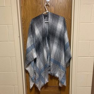 Houndstooth blanket scarf